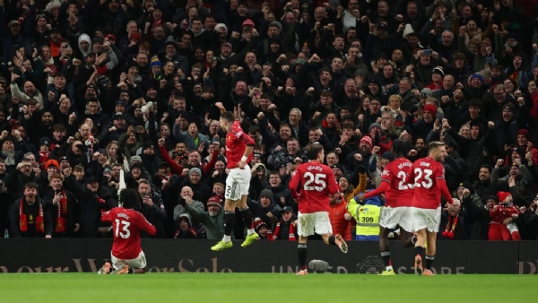 ইংলিশ প্রিমিয়ার লিগ : ডোগুর গোলে জিতল ম্যানচেস্টার ইউনাইটেড ইংলিশ প্রিমিয়ার লিগ : ডোগুর গোলে জিতল ম্যানচেস্টার ইউনাইটেড