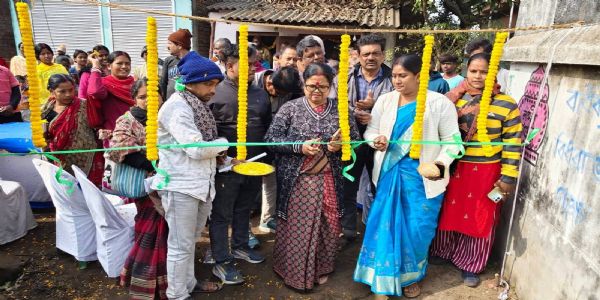 শ্রীপতিপুর - ইলিপুর রাস্তার শিলান্যাসে বিধায়িকা ডা. করবী মান্না