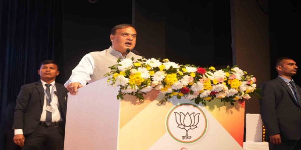 অসমে এখন বাংলাদেশি মুসলমান প্রায় ৪০ শতাংশ, জাতি-মাটি-ভিটে রক্ষায় অসমবাসীকে জোটবদ্ধ হওয়ার ডাক মুখ্যমন্ত্রীর