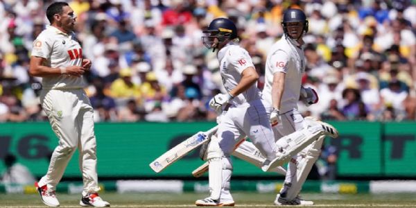 ১৪ বছর পর অস্ট্রেলিয়ার মাটিতে টেস্ট জিতল ইংল্যান্ড