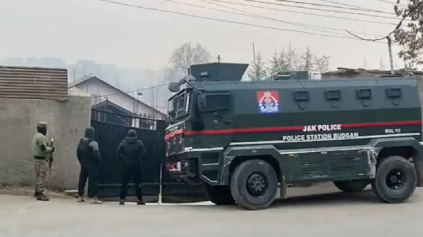 গৃহবন্দি শ্রীনগরের সাংসদ আগা রুহুল্লাহ মেহদি