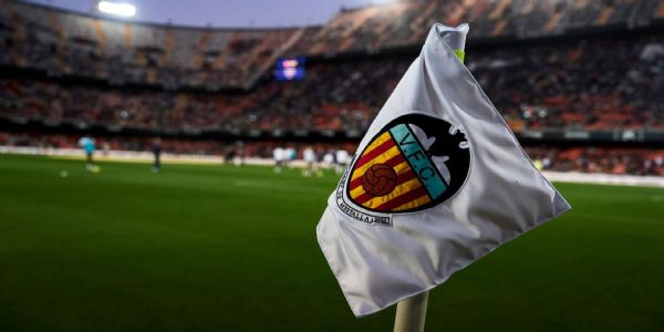 ইন্দোনেশিয়ায় নৌকা দুর্ঘটনায় ভ্যালেন্সিয়ার কোচ ফার্নান্দো মার্টিনের মৃত্যু