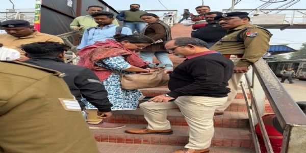 শিয়ালদহ–বারাসাত শাখায় বিশেষ টিকিট চেকিং অভিযান, ধরা পড়ল ৪০৯টি অনিয়ম