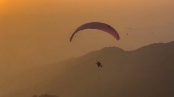 প্যারাগ্লাইডিং