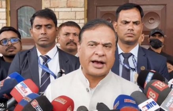 কেন্দ্রীয় স্বরাষ্ট্রমন্ত্রী অমিত শাহের অসম সফর সম্পর্কে তথ্য দিচ্ছেন মুখ্যমন্ত্রী