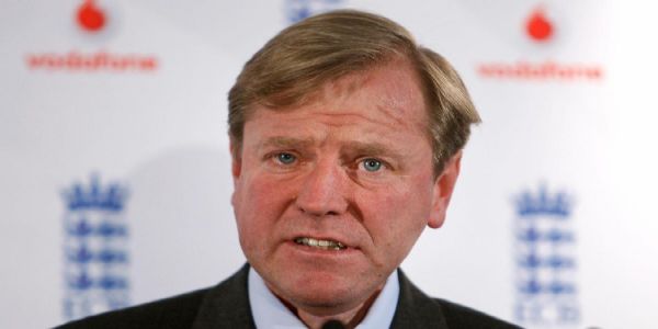 ইংল্যান্ডের প্রাক্তন ক্রিকেটার এবং প্রশাসক হিউ মরিস প্রয়াত