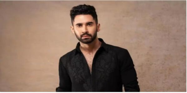 করণ জোহরের হাত ধরে আবারও দর্শকদের সামনে লক্ষ্য লালওয়ানি