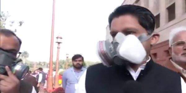 মাস্ক পরে সংসদে দীপেন্দ্র সিং হুডা