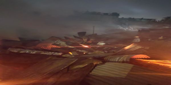 বিরাটিতে ভয়াবহ অগ্নিকাণ্ড, যদুবাবুর বাজার প্রায় ভস্মীভূত