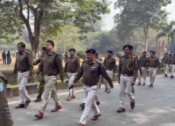 নববর্ষে জামশেদপুরে কড়া নিরাপত্তা, জনসমাগমস্থলে পুলিশের বিশেষ নজরদারি