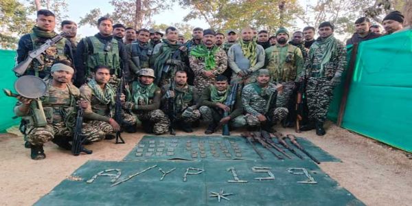 সুকমার উরসাঙ্গল এলাকায় নকশালদের গোপন অস্ত্র ও বিস্ফোরক ভাণ্ডার উদ্ধার