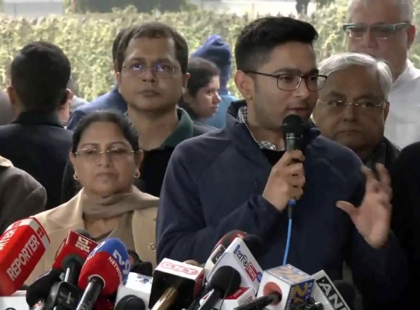 অভিষেকের নেতৃত্বে দিল্লিতে নির্বাচন কমিশনে তৃণমূল কংগ্রেসের প্রতিনিধি দল