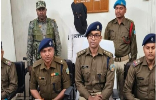 পশ্চিম সিংভূমে ৬৮ প্যাকেট মাদক সহ গ্রেফতার এক যুবক