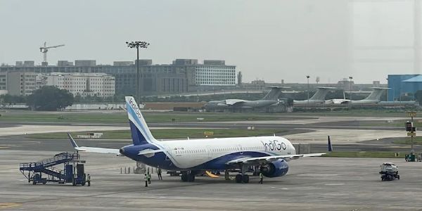 বেঙ্গালুরু বিমানবন্দরে ইন্ডিগোর শতাধিক বিমান বাতিল, সমস্যায় যাত্রীরা