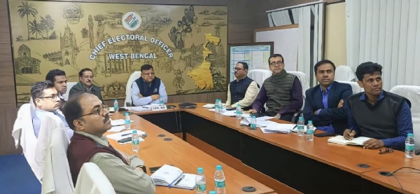 এসআইআর আবহে ভার্চুয়ালি বৈঠক নির্বাচন কমিশনের এসআইআর আবহে ভার্চুয়ালি বৈঠক নির্বাচন কমিশনের