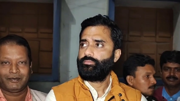 সুব্রত ঠাকুর সুব্রত ঠাকুর