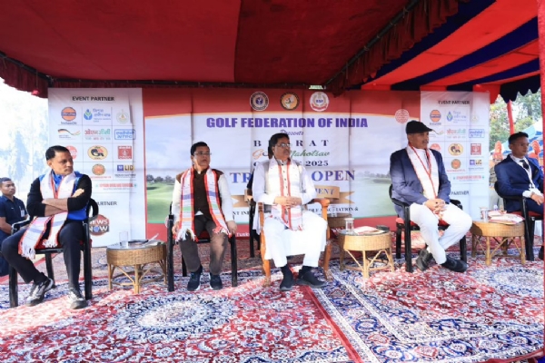 আগরতলায় গল্ফ টুর্নামেন্ট আগরতলায় গল্ফ টুর্নামেন্ট