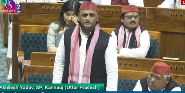 অখিলেশ যাদব