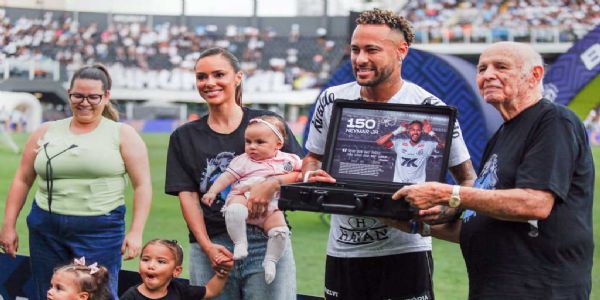 অস্ত্রোপচার হবে নেইমারের হাঁটুতে