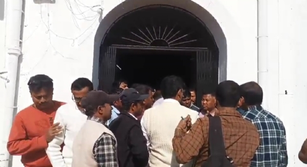 শিক্ষকদের বিক্ষোভ শিক্ষকদের বিক্ষোভ