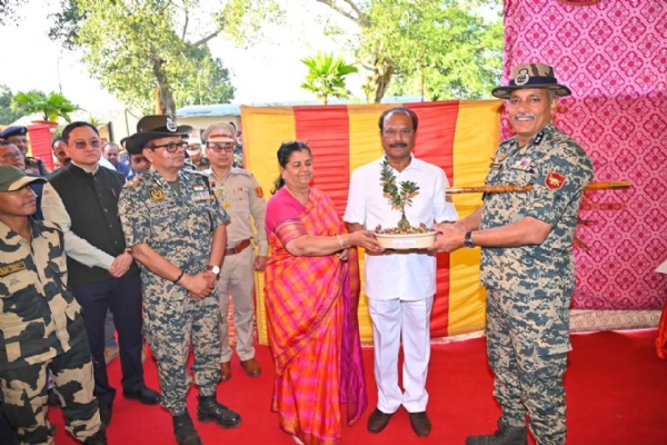 সীমান্ত এলাকায় রাজ্যপাল সীমান্ত এলাকায় রাজ্যপাল