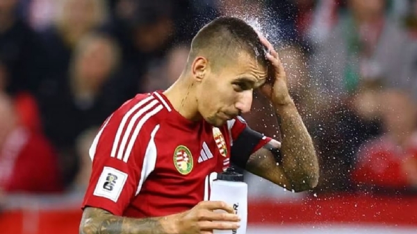 ২০২৬ সালের ফিফা বিশ্বকাপে প্রতিটি খেলার অর্ধেকের মধ্যে ৩ মিনিটের হাইড্রেশন বিরতি অন্তর্ভুক্ত থাকবে ২০২৬ সালের ফিফা বিশ্বকাপে প্রতিটি খেলার অর্ধেকের মধ্যে ৩ মিনিটের হাইড্রেশন বিরতি অন্তর্ভুক্ত থাকবে