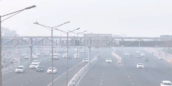 একিউআই ৩০০-ঊর্ধ্বেই, বায়ুদূষণে নাজেহাল দিল্লি