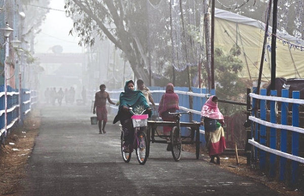 উত্তুরে হাওয়ায় বাড়ছে ঠান্ডা, শীতের পরশ সমগ্র পশ্চিমবঙ্গে উত্তুরে হাওয়ায় বাড়ছে ঠান্ডা, শীতের পরশ সমগ্র পশ্চিমবঙ্গে