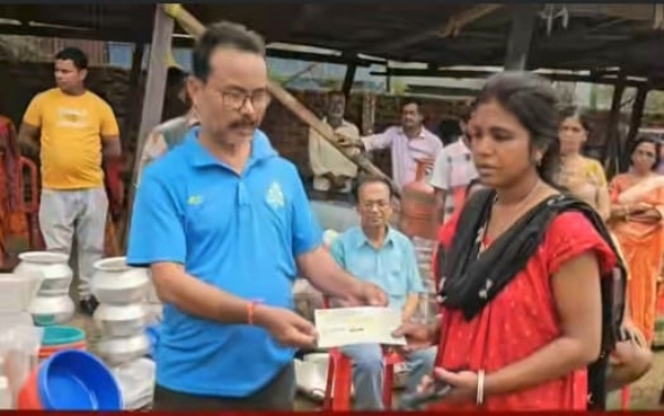 হারাঙ্গাজাও বাজারে সংঘটিত অগ্নিকাণ্ডে ক্ষতিগ্রস্ত পরিবারপিছু ১.১০ লক্ষ টাকার চেক বণ্টন