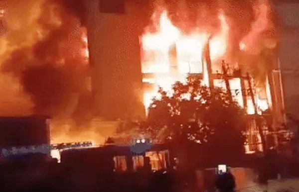 সোনিপতে ৪ টি কারখানায় ভয়াবহ আগুন
