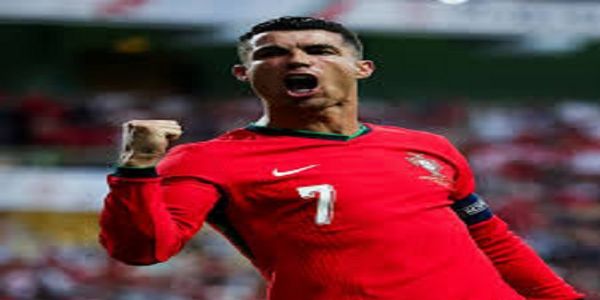 টানা তৃতীয়বার আয়ের শীর্ষে রোনাল্ডো
