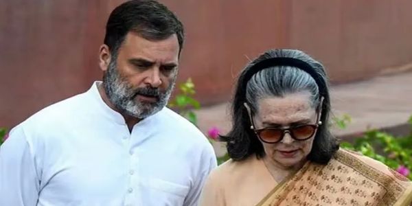 ন্যাশনাল হেরাল্ড মামলা : রাহুল ও সোনিয়ার বিরুদ্ধে নোটিস আদালতের