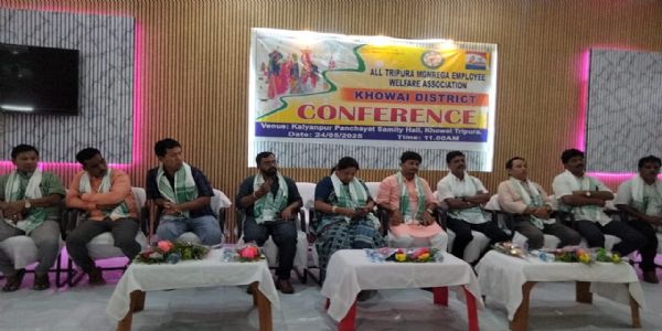 খোয়াইয়ে রেগা কর্মচারীদের জেলা সম্মেলনে আট দফা দাবিপত্র পেশ