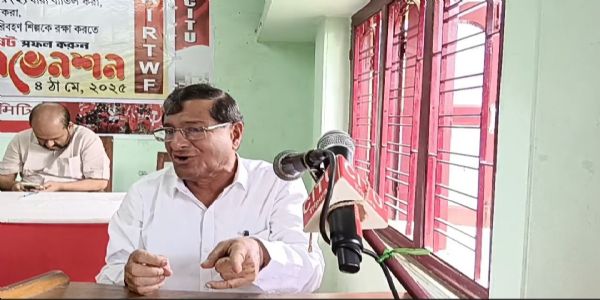 ত্রিপুরায় যাত্রী সংকটের মুখোমুখি ই-রিকশা ও অটোরিকশা : মানিক দে