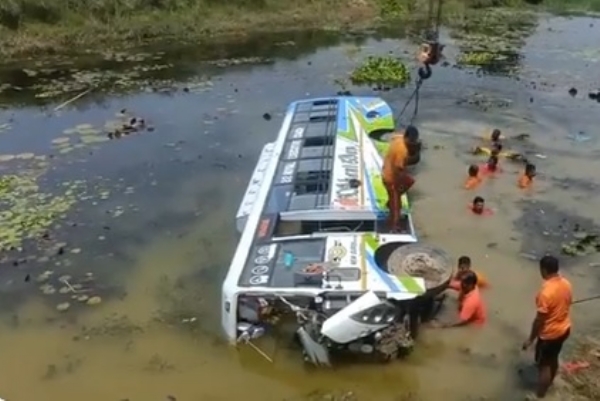 ওড়িশার বালেশ্বরে নয়ানজুলিতে পড়ল যাত্রীবাহী বাস, আহত ২৫ জন
