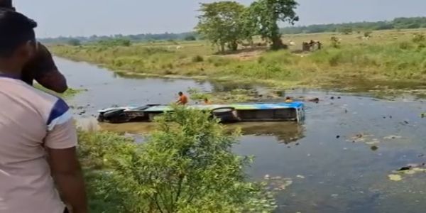ওড়িশার বালেশ্বরে নয়ানজুলিতে পড়ল যাত্রীবাহী বাস, আহত ২৫ জন