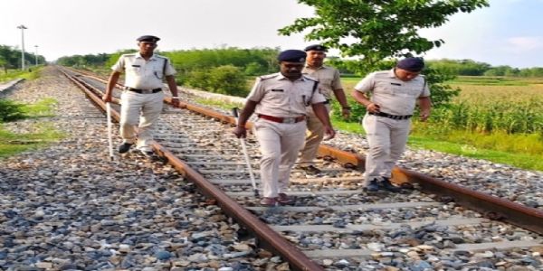 রেল রোকো আন্দোলনে সৃষ্ট ব্যাঘাত রোধে আইনি পদক্ষেপ এনএফ রেলওয়ের