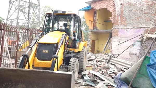 দিল্লিতে উচ্ছেদ অভিযান প্রশাসনের, ডিএম বললেন আদালতের নির্দেশেই পদক্ষেপ
