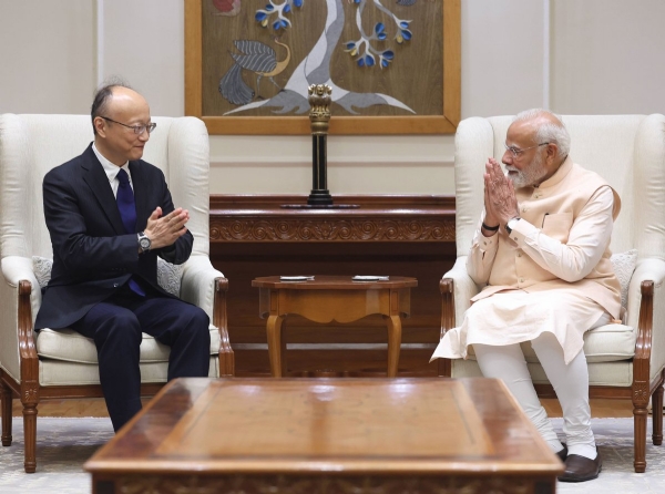 এশিয়ান ডেভলপমেন্ট ব্যাঙ্কের প্রেসিডেন্টের সঙ্গে সাক্ষাৎ প্রধানমন্ত্রীর