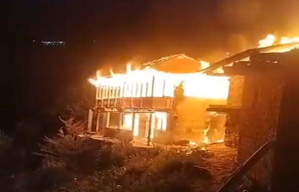 শিমলায় ভয়াবহ অগ্নিকাণ্ড, পুড়ে ছাই দুই বাড়ি