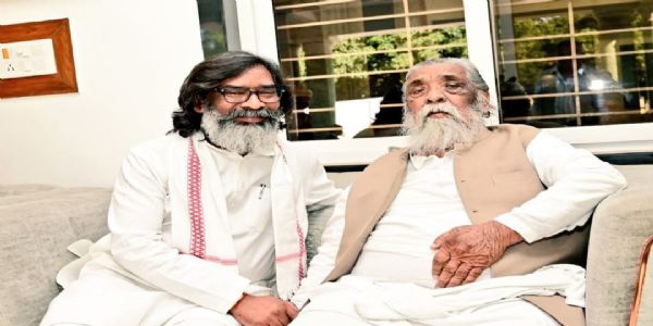 পিতৃ দিবসে শুভেচ্ছা জানালেন মুখ্যমন্ত্রী হেমন্ত সোরেন