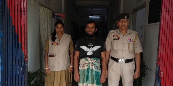 কলমচৌড়ায় গ্রেফতার ভারতীয় দালাল
