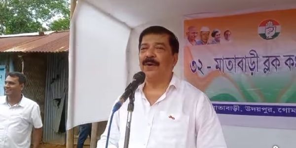 দাতারাম বাজারে কংগ্রেসের সভায় হামলা, আহত কয়েকজন