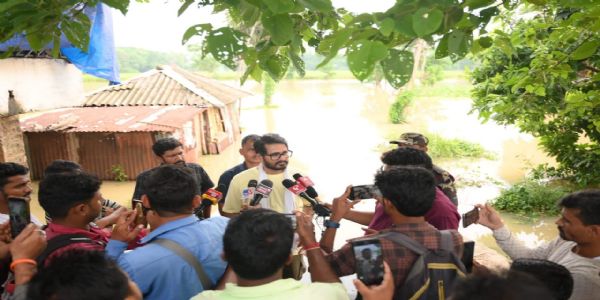 ঘাটালের বন্যা পরিস্থিতি দেখে প্রধানমন্ত্রীকে চিঠি লিখছেন হিরণ চট্টোপাধ্যায়