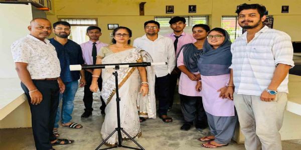 শ্রীভূমির দীনদয়াল কলেজের পদার্থবিদ্যার শিক্ষার্থীদের হাতে তৈরি টেলিস্কোপ