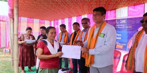 চাকমাঘাটে প্রশাসনিক শিবিরে জনগণ তাৎক্ষণিকভাবে পেলেন বহু গুরুত্বপূর্ণ সার্টিফিকেট