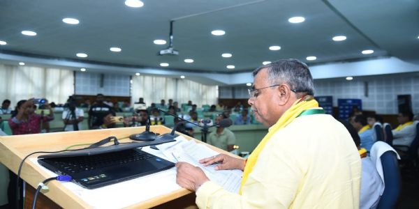 ৭ বছরে ৭৩ মেট্রিকটনের বেশি আনারস বিদেশে রপ্তানি করা হয়েছে : কৃষিমন্ত্রী