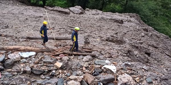 উত্তরকাশীতে মেঘ ভাঙা বৃষ্টিতে নিখোঁজ ৯ শ্রমিক