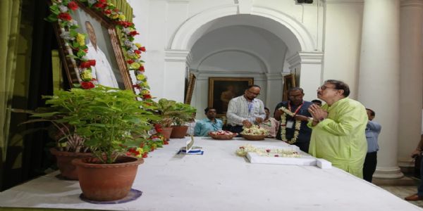 প্রাক্তন মুখ্যমন্ত্রীর প্রতি বিধানসভায় শ্রদ্ধাঞ্জলি
