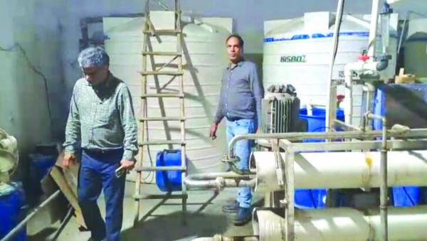 কারখানায় অবৈধভাবে তৈরি হচ্ছে  ঠান্ডা পানীয়, বন্ধ করা হল কারখানা